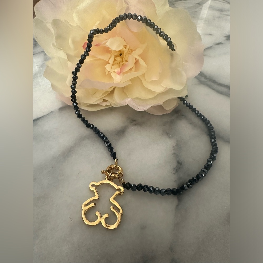 Beautiful Black Necklace (7.5 in long )w Stainless Steel